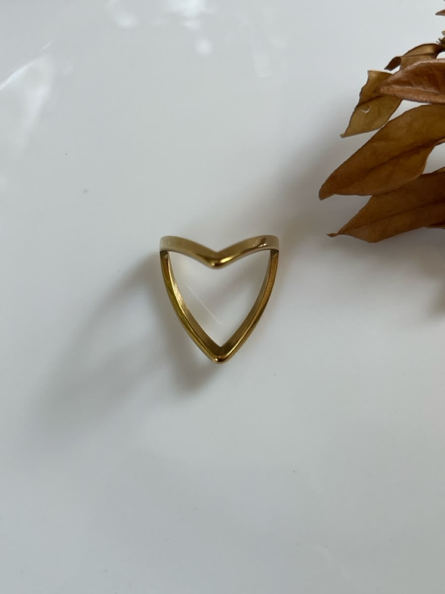 Gold V shaped Ring